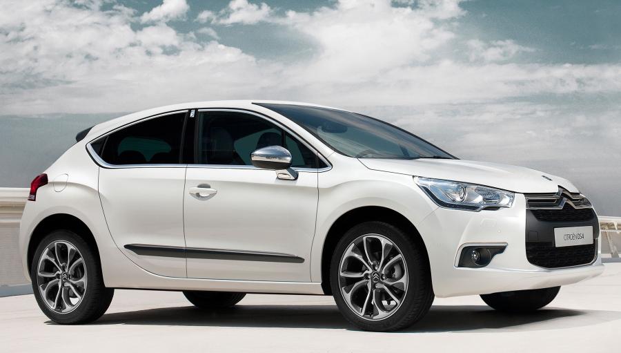  Citroen DS4 2010 года  (фото 15 из 143)
